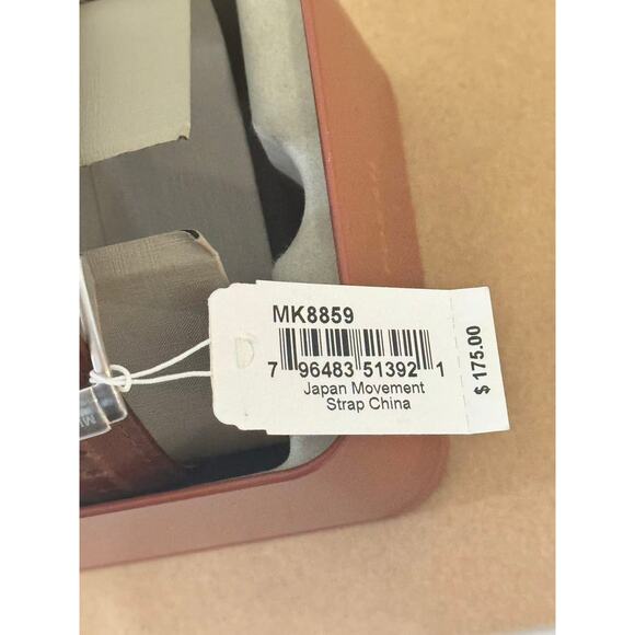 Michael Kors MK8859 Layton Brown Leather Men's Watch - Picture 5 of 5